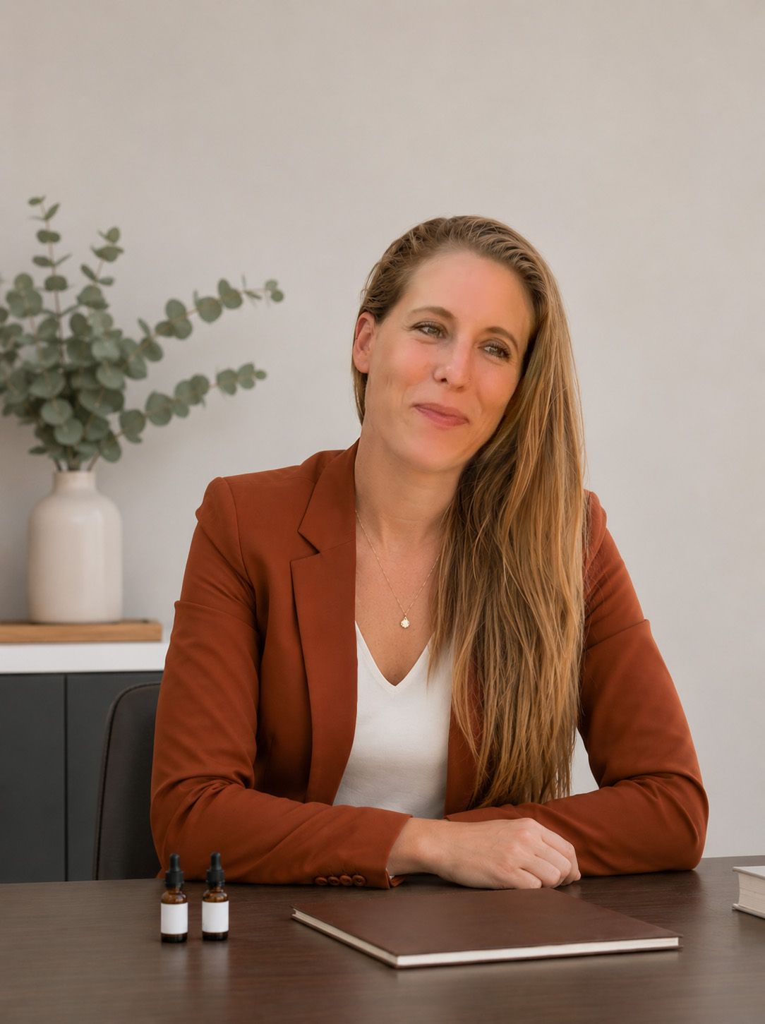 Niki Borland Professional Headshot